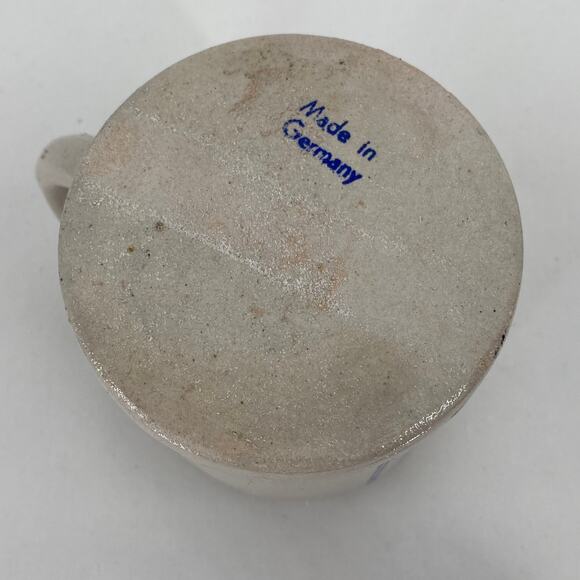 Lowenbrau Munich German Germany Beer Stein Candle .5 Liters Lion - Picture 6 of 6